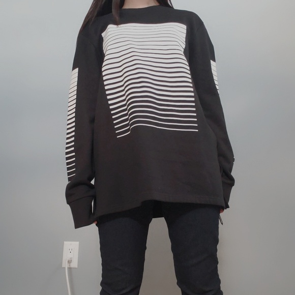Black White Stripped Sweatshirt - Picture 2 of 6